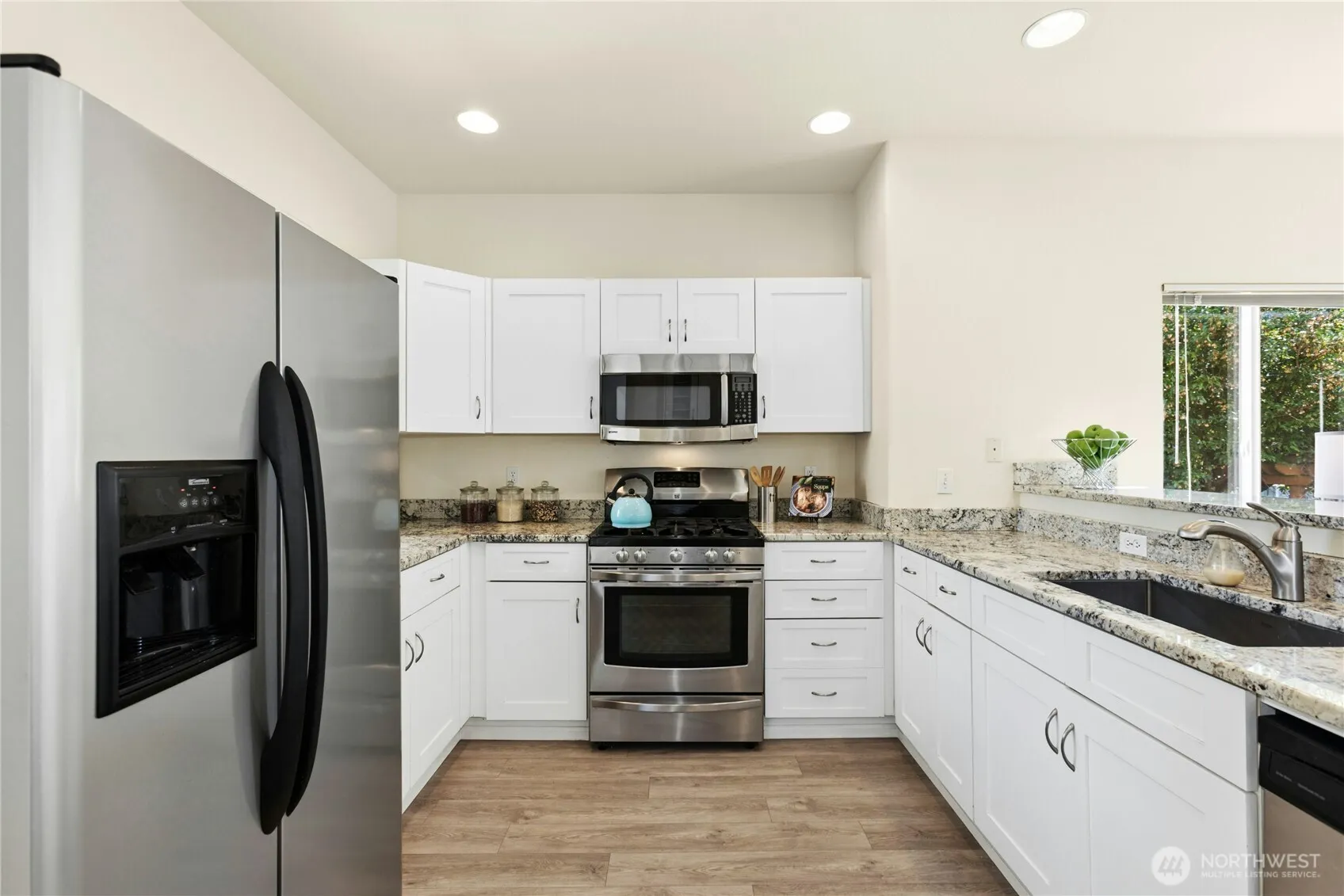 Property photo for 25211 Se 43rd Way, Sammamish photo 3