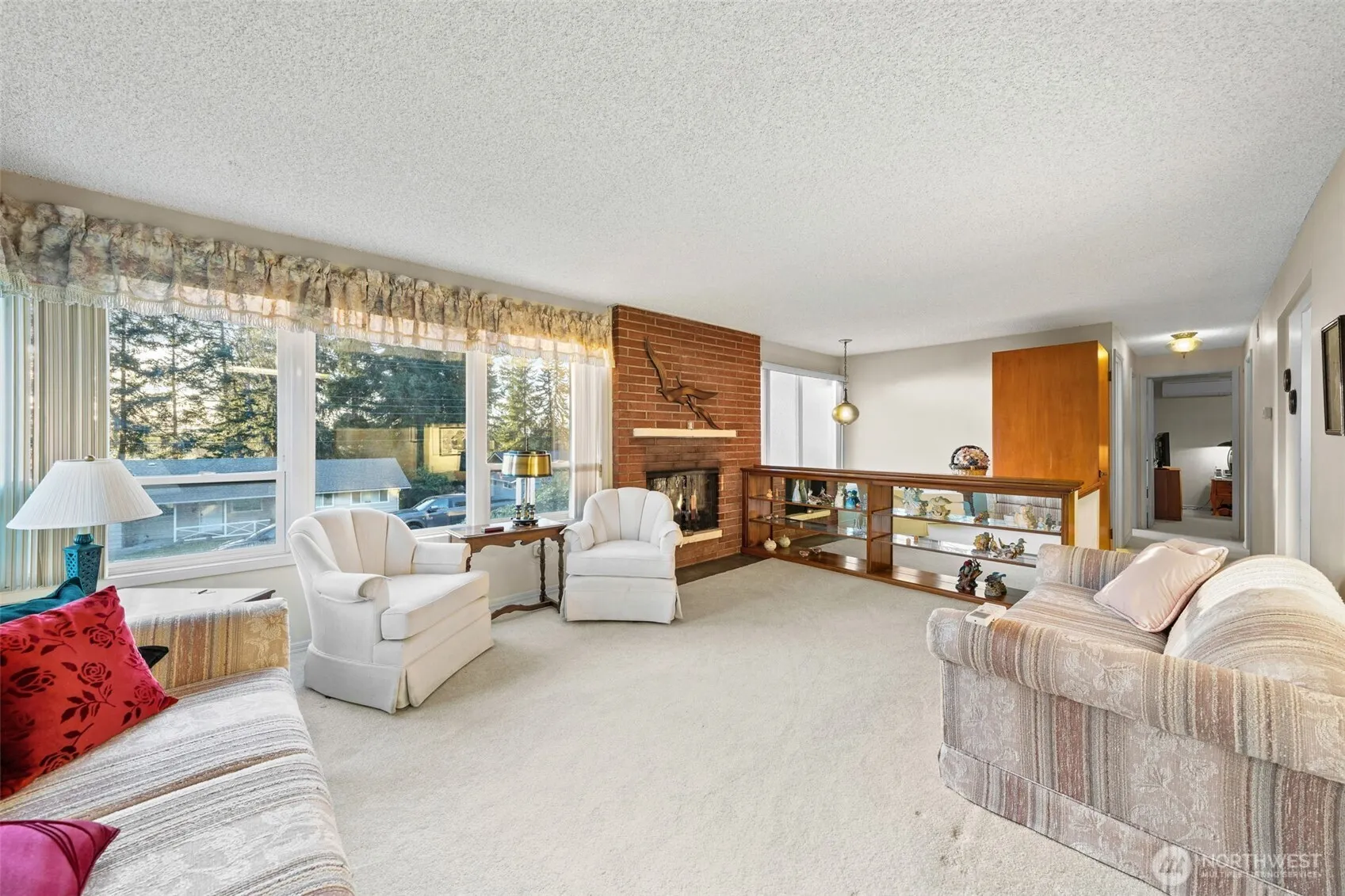 Property photo for 24 158th Place Se, Bellevue photo 3
