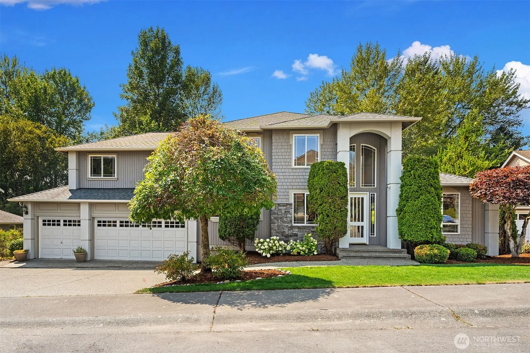 Property photo for 2501 134th Avenue Se, Bellevue