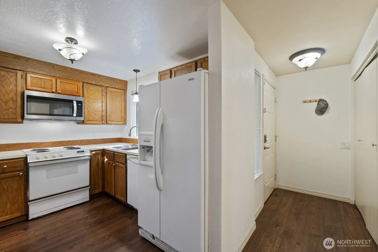 Property photo for 7730 196th Street Sw #10, Edmonds photo 4
