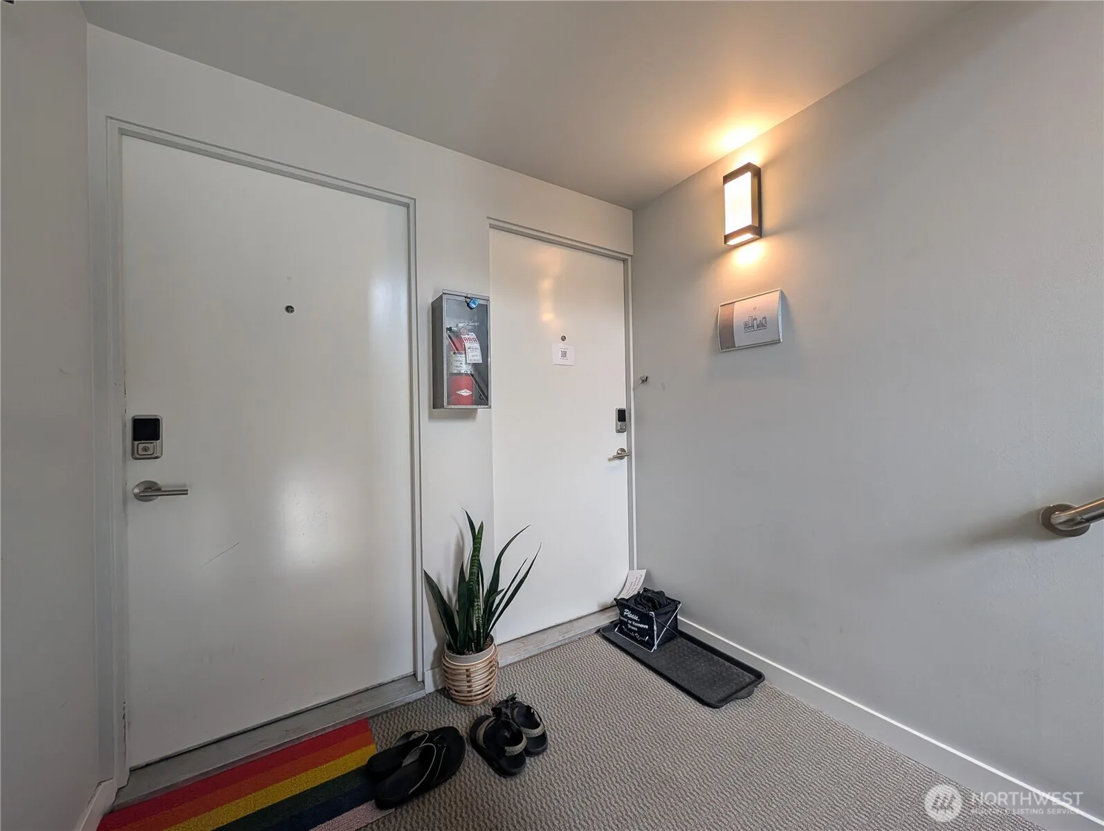 Property photo for 1729 18th Avenue #201, Seattle photo 3