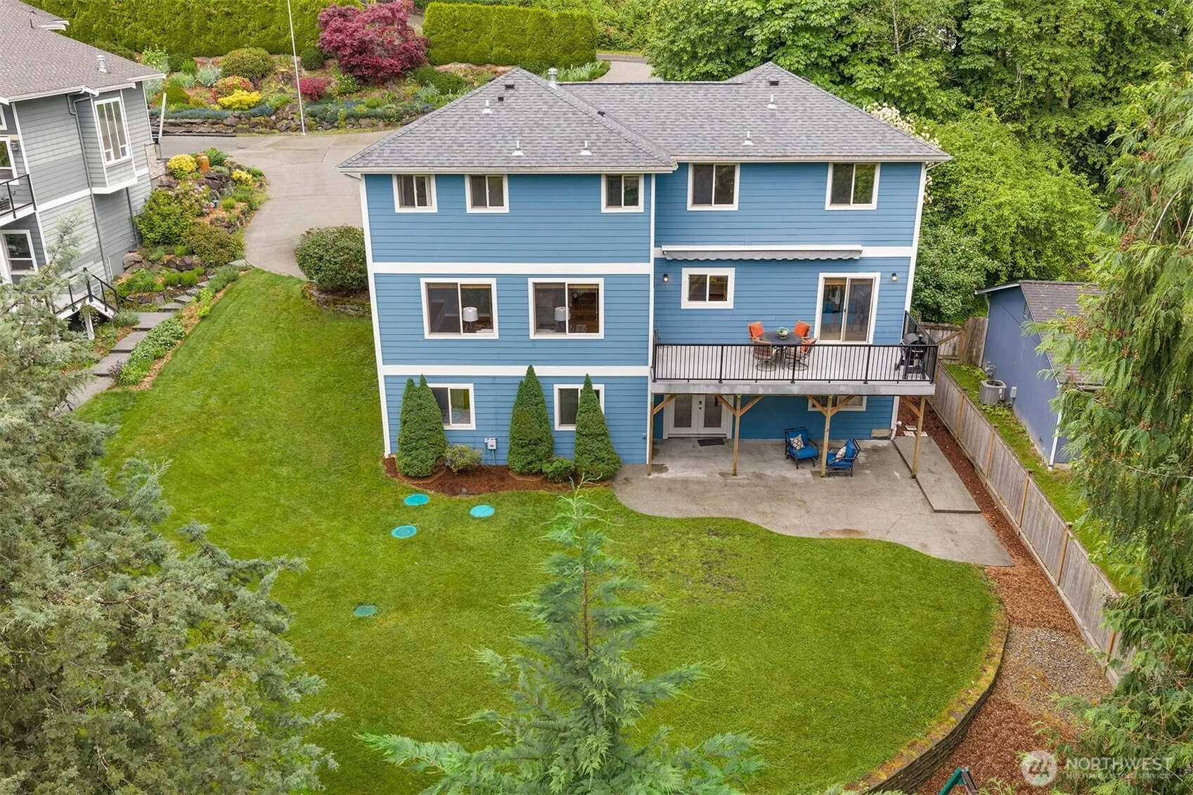Property photo for 211 210th Avenue Ne, Sammamish