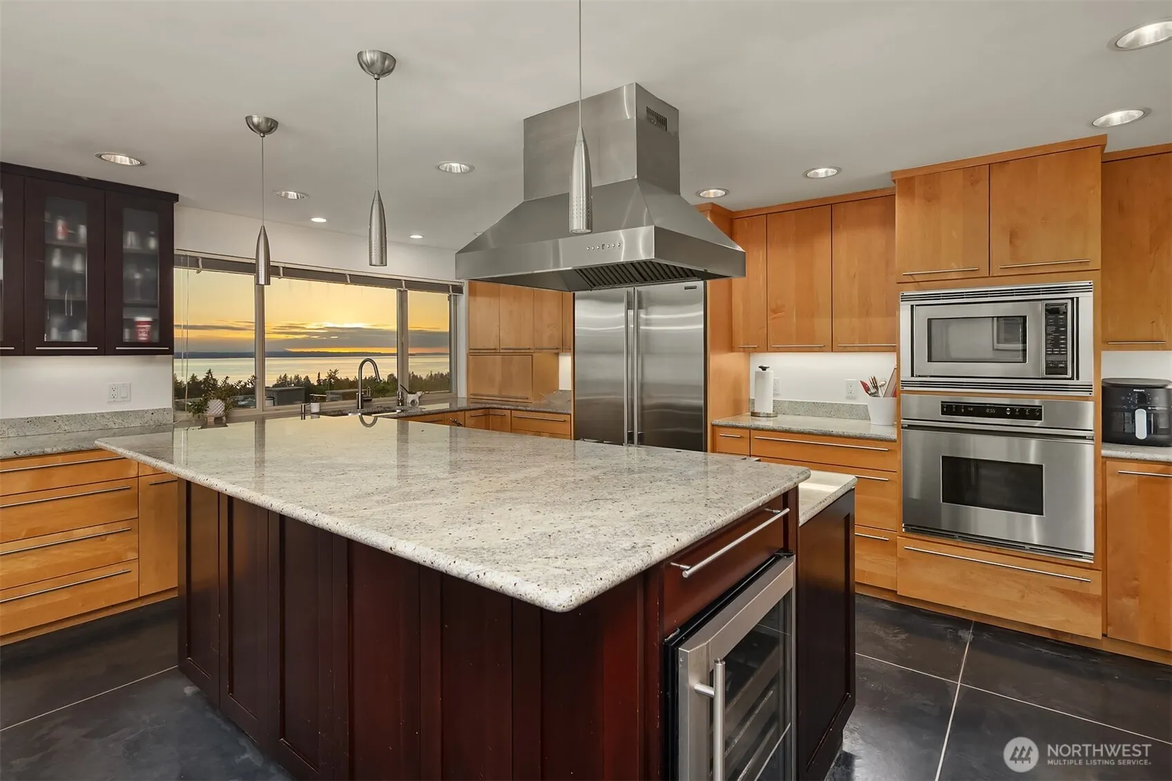 Property photo for 227 Highland Drive, Edmonds photo 4