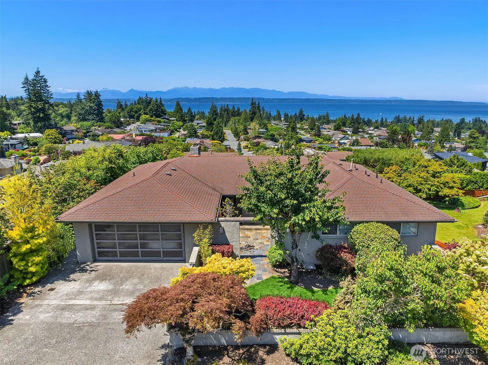 Property photo for 227 Highland Drive, Edmonds photo 2