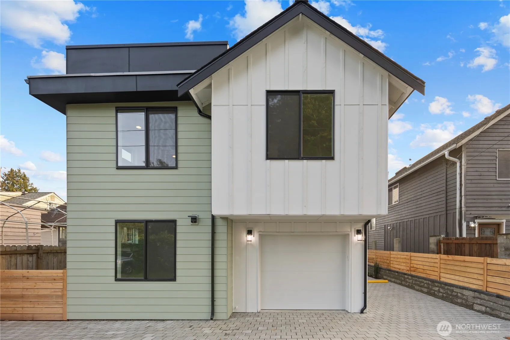 Property photo for 516 N 102nd Street, Seattle