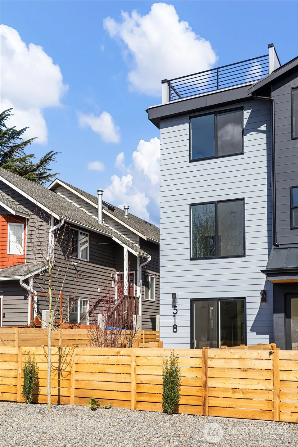 Property photo for 518 N 102nd Street, Seattle photo 2