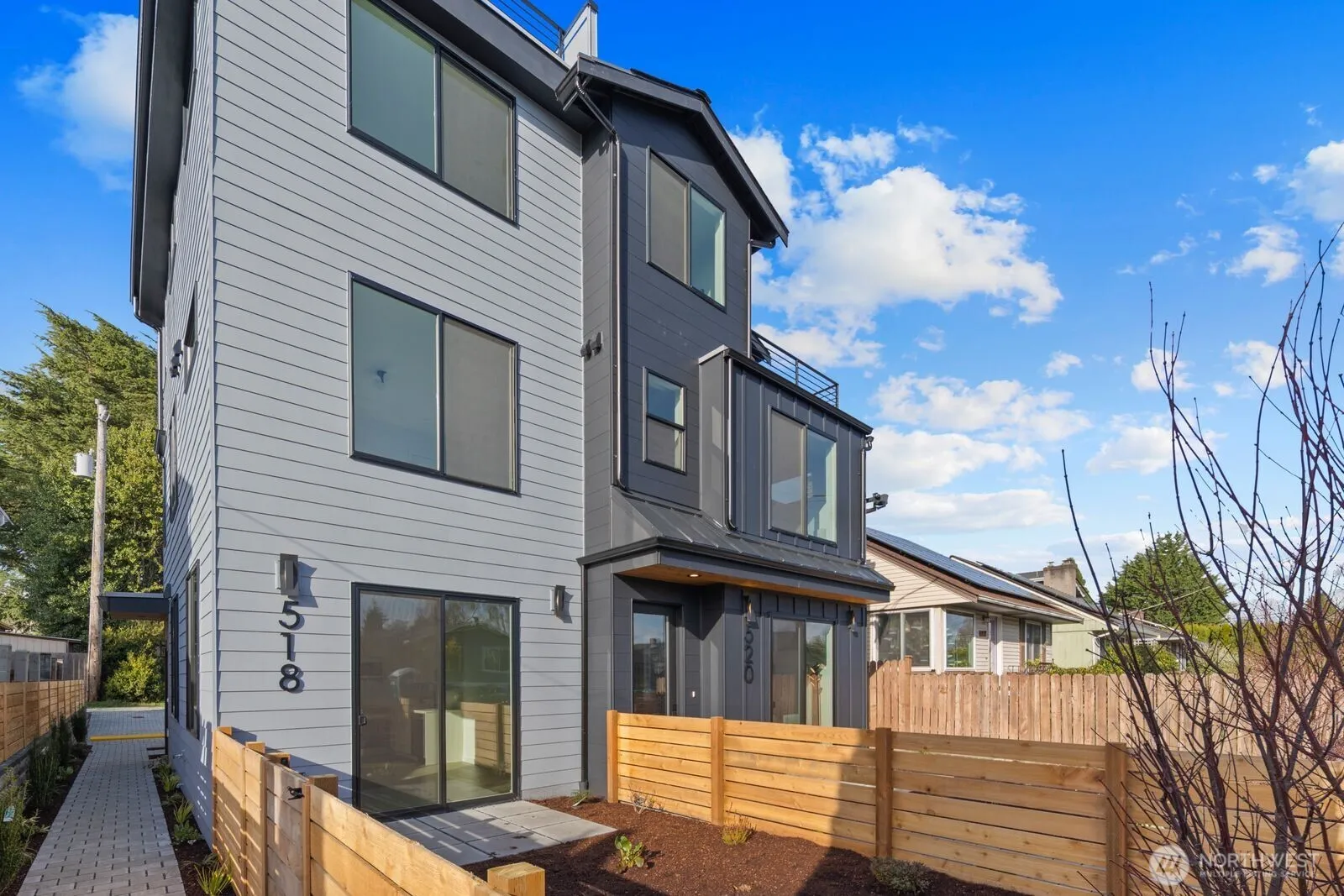 Property photo for 518 N 102nd Street, Seattle photo 5