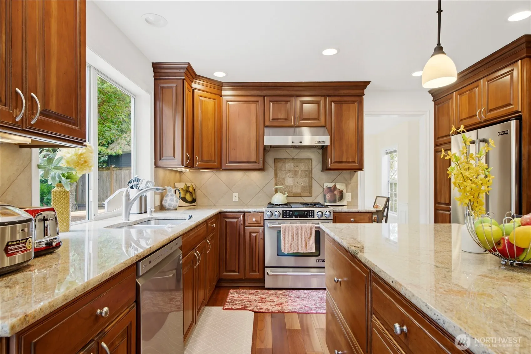 Property photo for 23030 Ne 13th Street, Sammamish photo 4