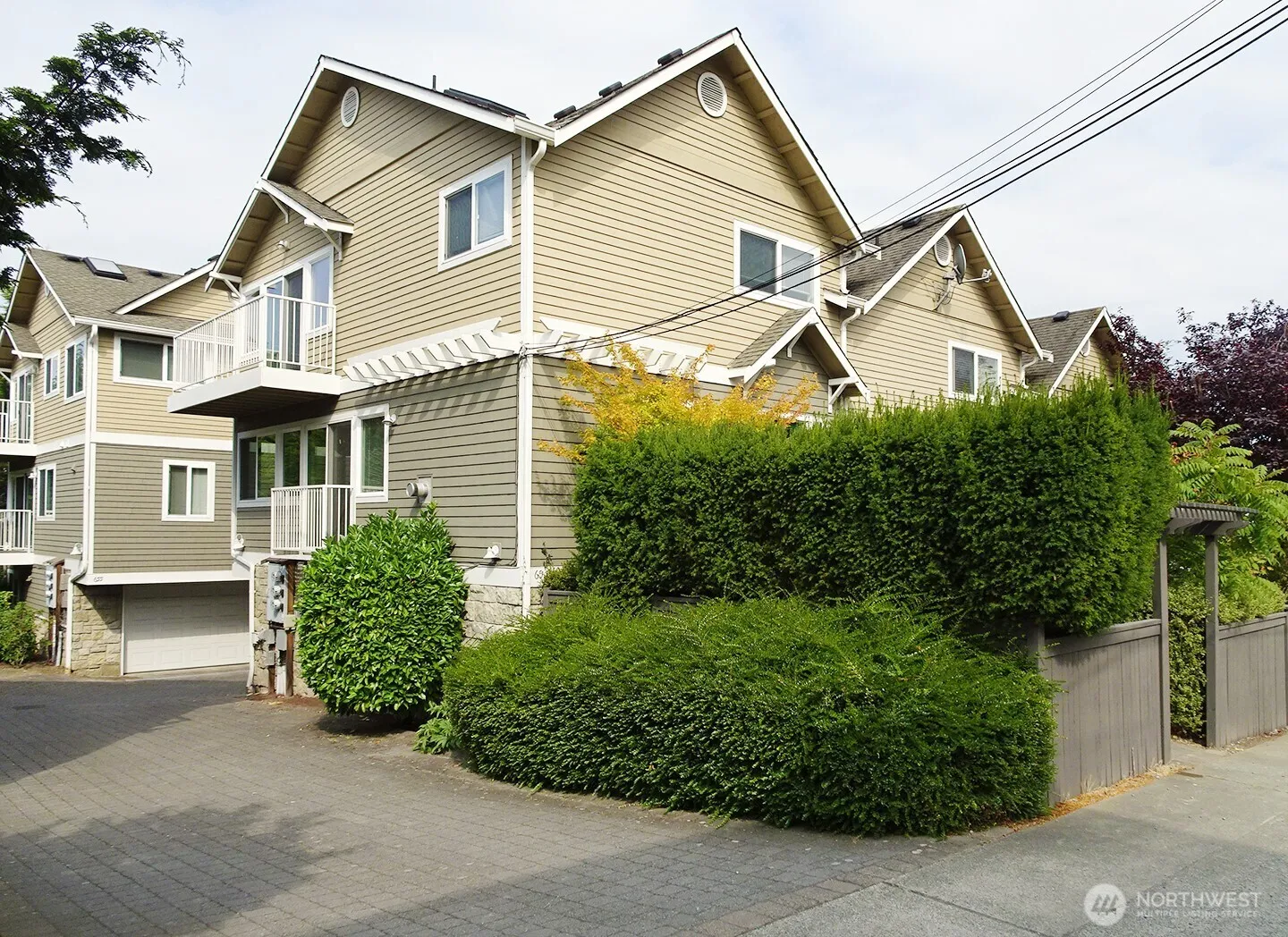 Property photo for 657 W Emerson Street #c, Seattle