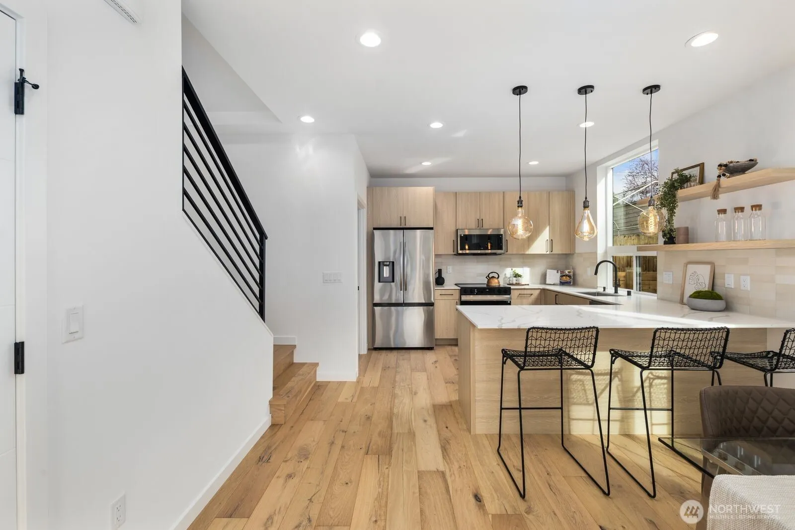 Property photo for 520 N 102nd Street, Seattle photo 5