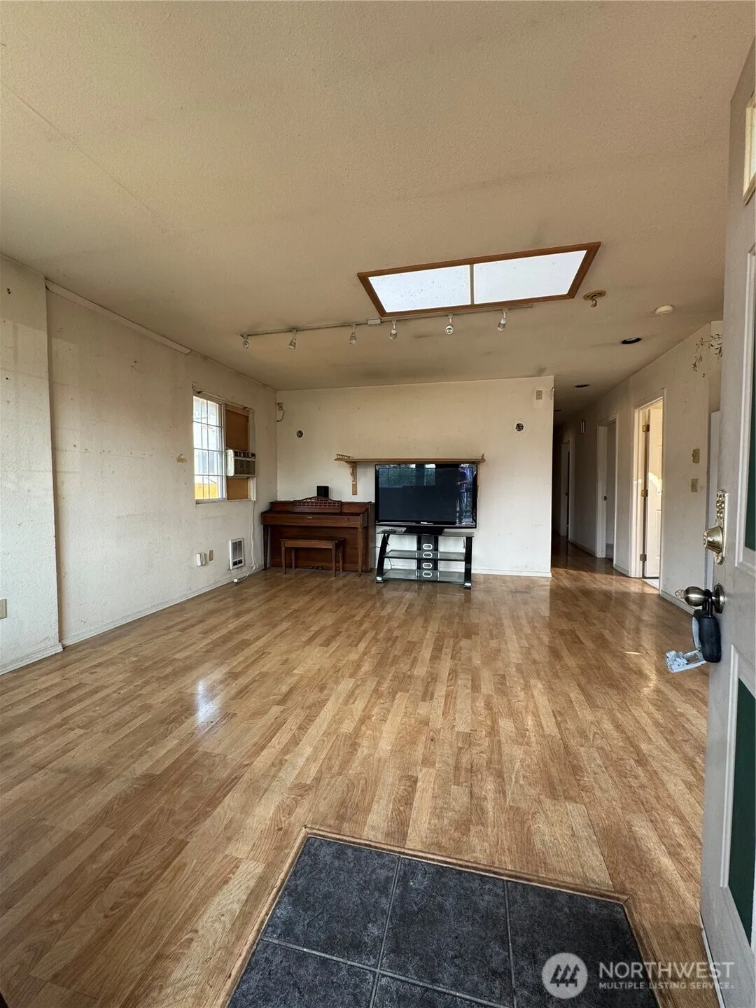 Property photo for 5712 S Augusta Street, Seattle photo 4