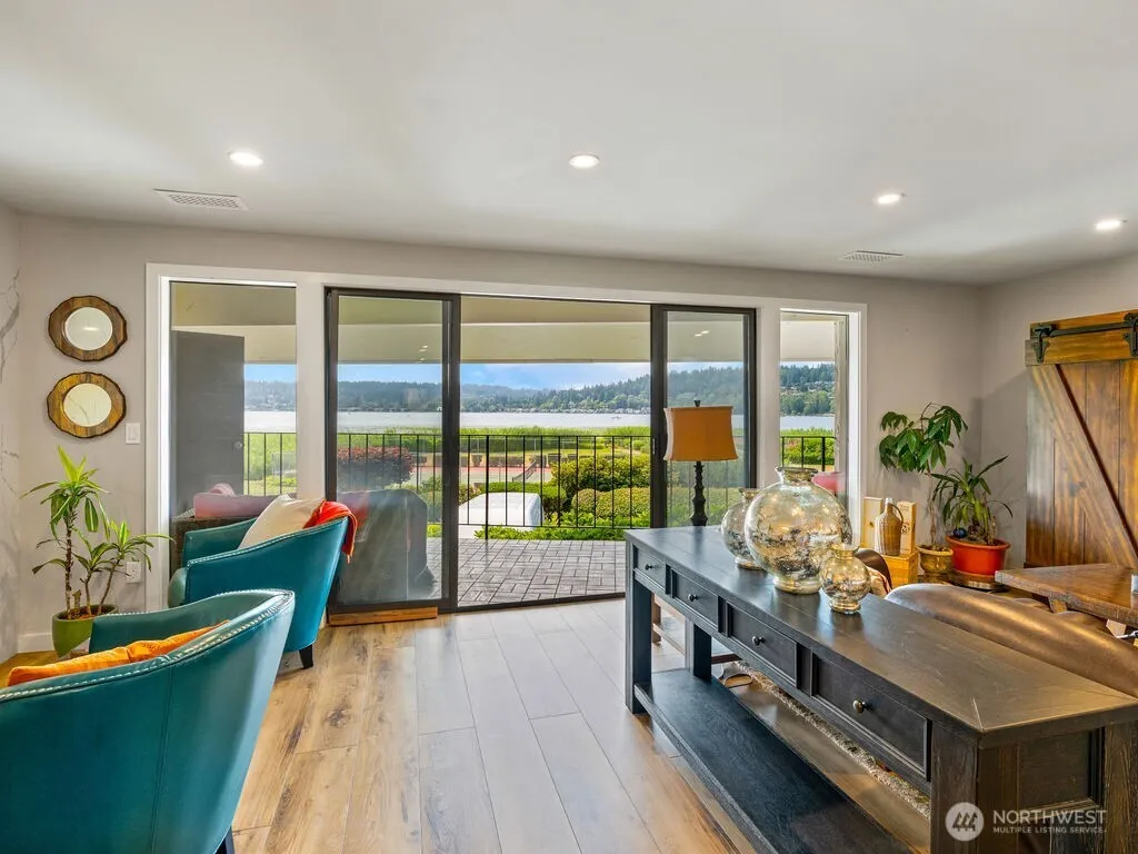 Property photo for 16921 Inglewood Road Ne #a-104, Kenmore
