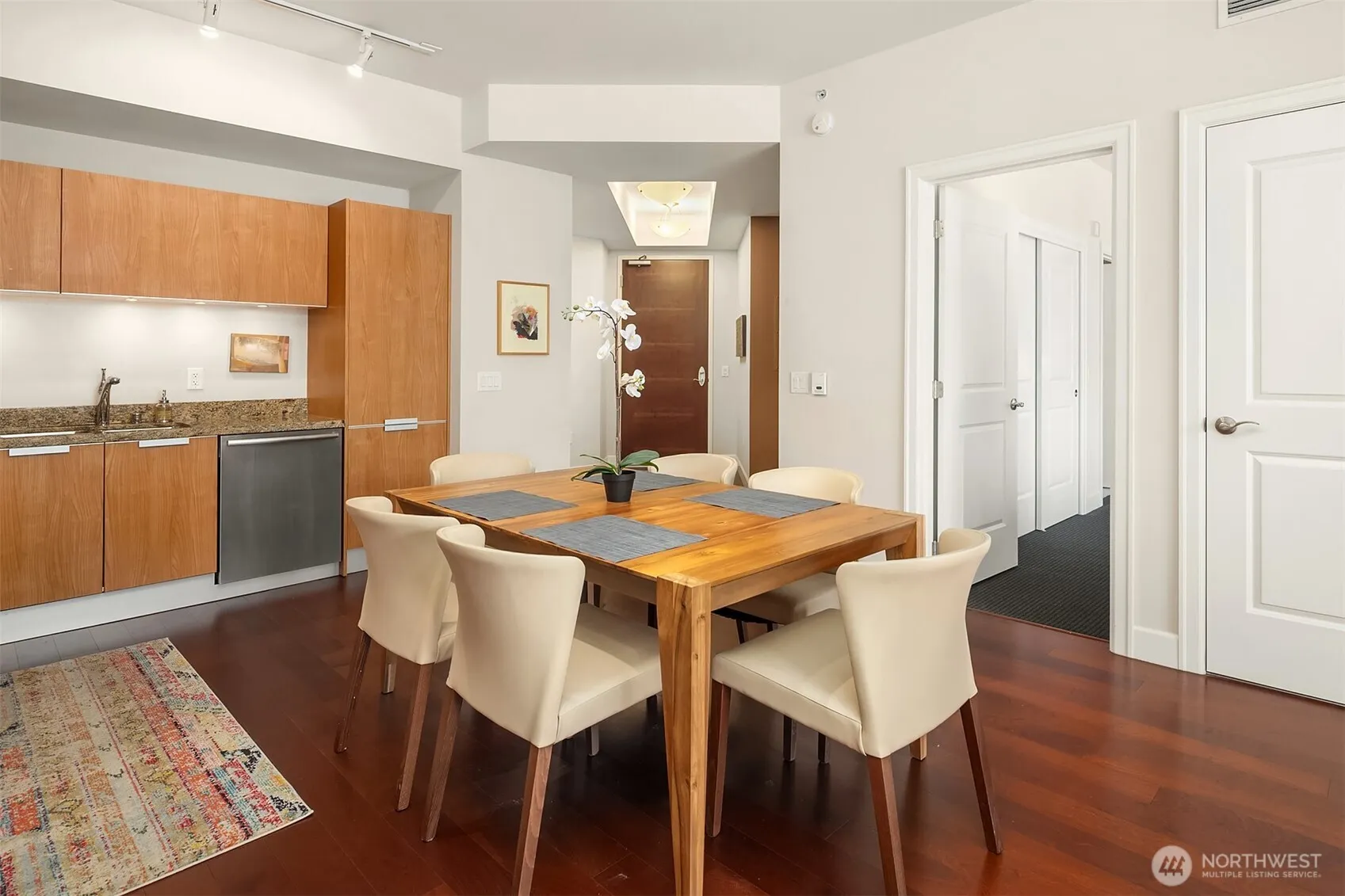 Property photo for 1920 4th Avenue #1110, Seattle photo 5