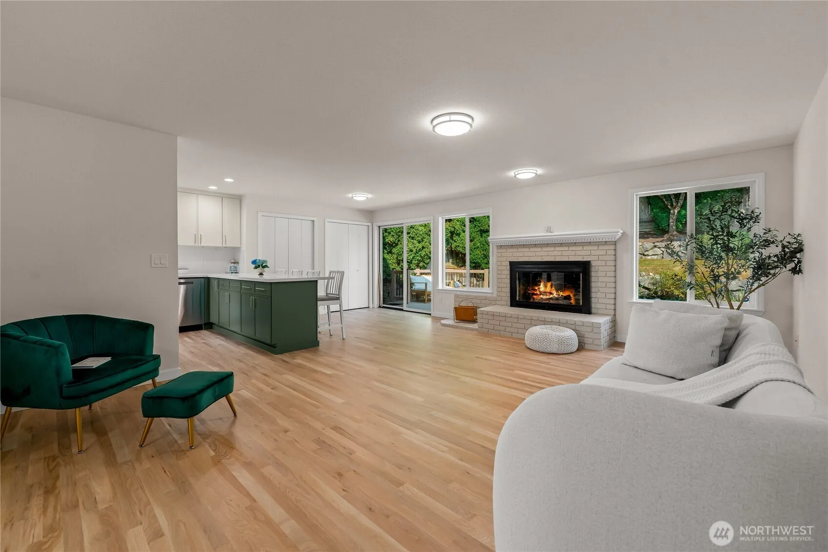 Property photo for 1812 Lumley Avenue, Mukilteo photo 4