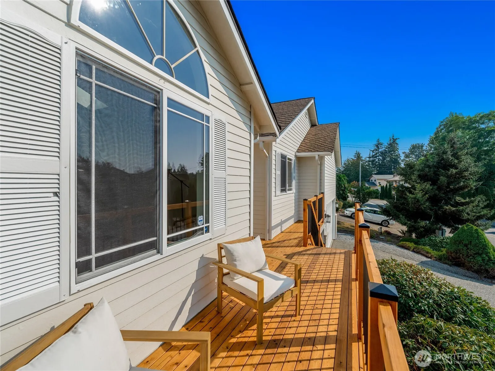 Property photo for 1812 Lumley Avenue, Mukilteo photo 2