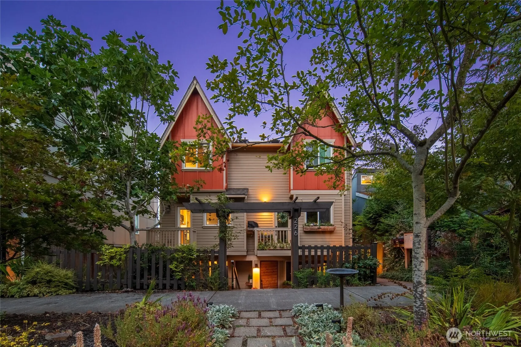 Property photo for 226 B 26th Avenue E, Seattle