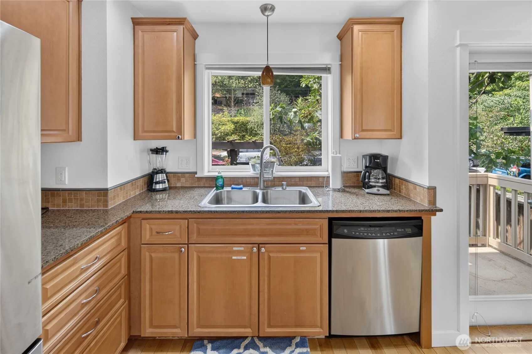 Property photo for 226 B 26th Avenue E, Seattle photo 5