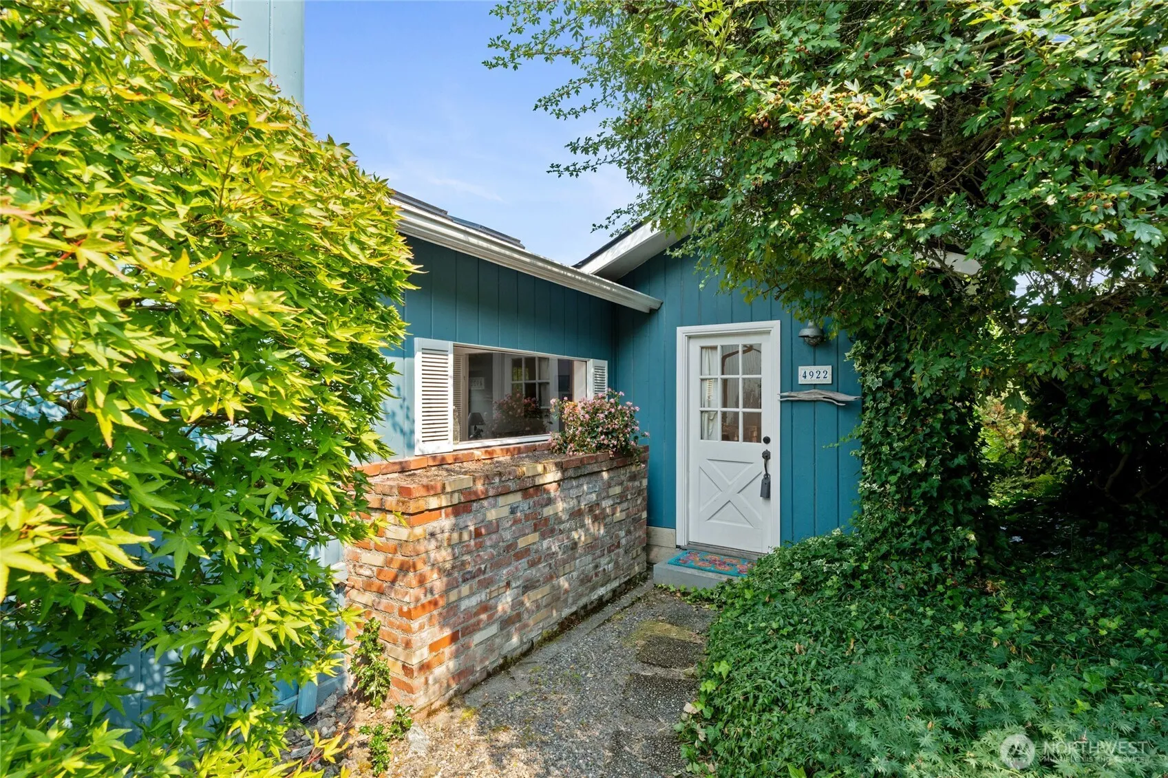 Property photo for 4922 Hyada Boulevard Ne, Tacoma