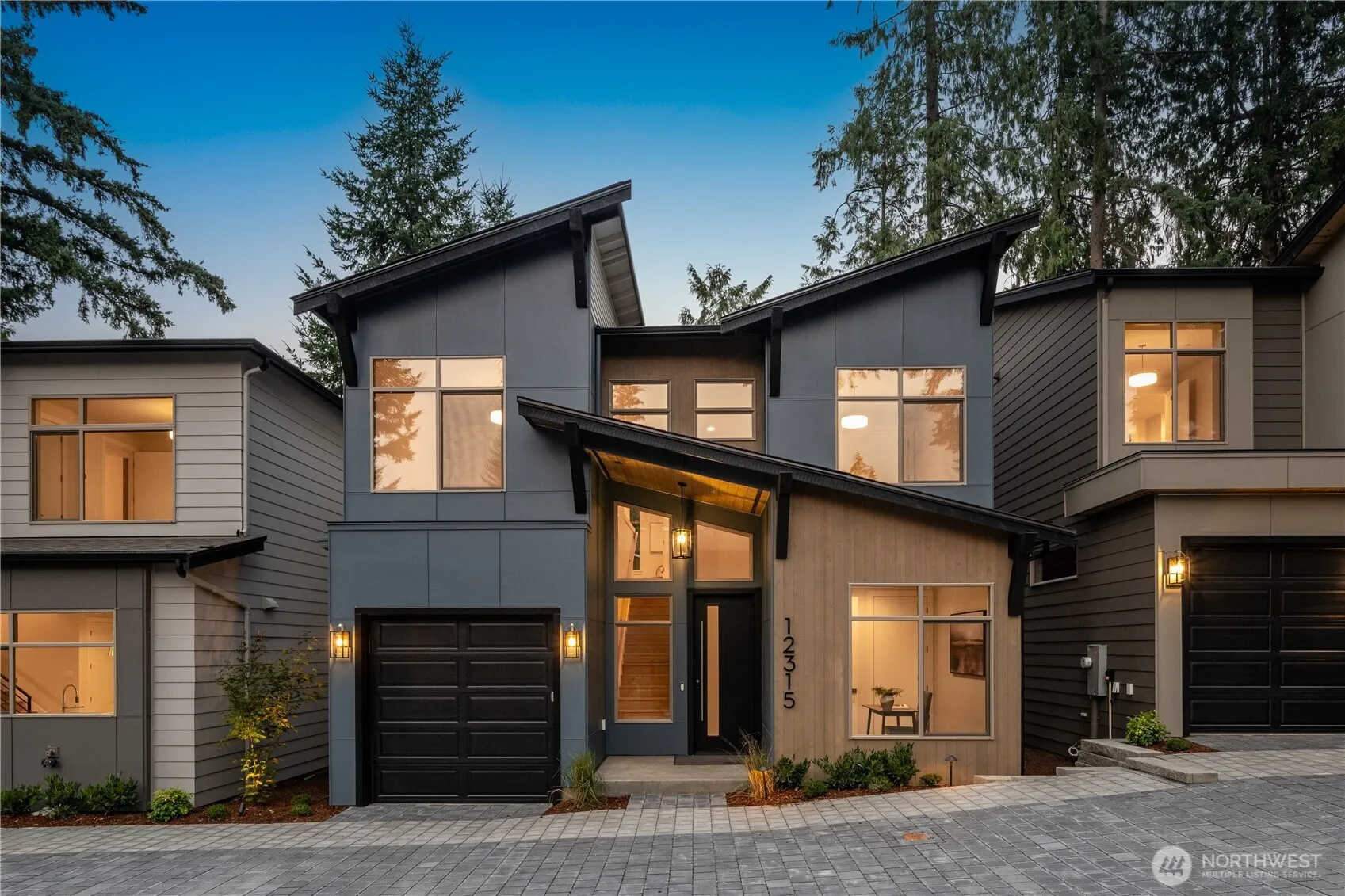 Property photo for 12315 Ne 70th Lane #2, Kirkland