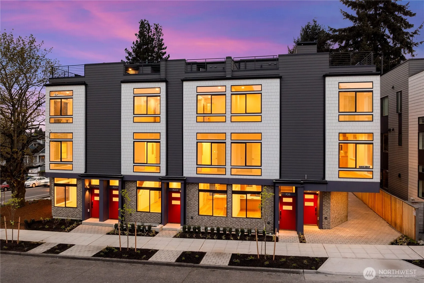 Property photo for 7005 9th Avenue Ne, Seattle photo 4
