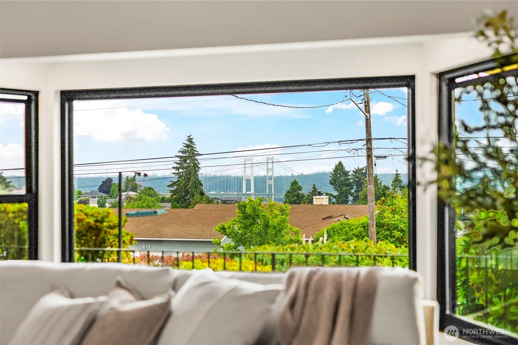 Property photo for 1871 N Skyline Drive, Tacoma photo 4