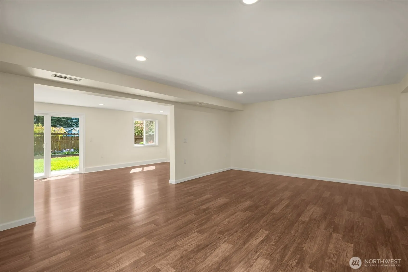 Property photo for 16204 Main Street, Bellevue photo 3