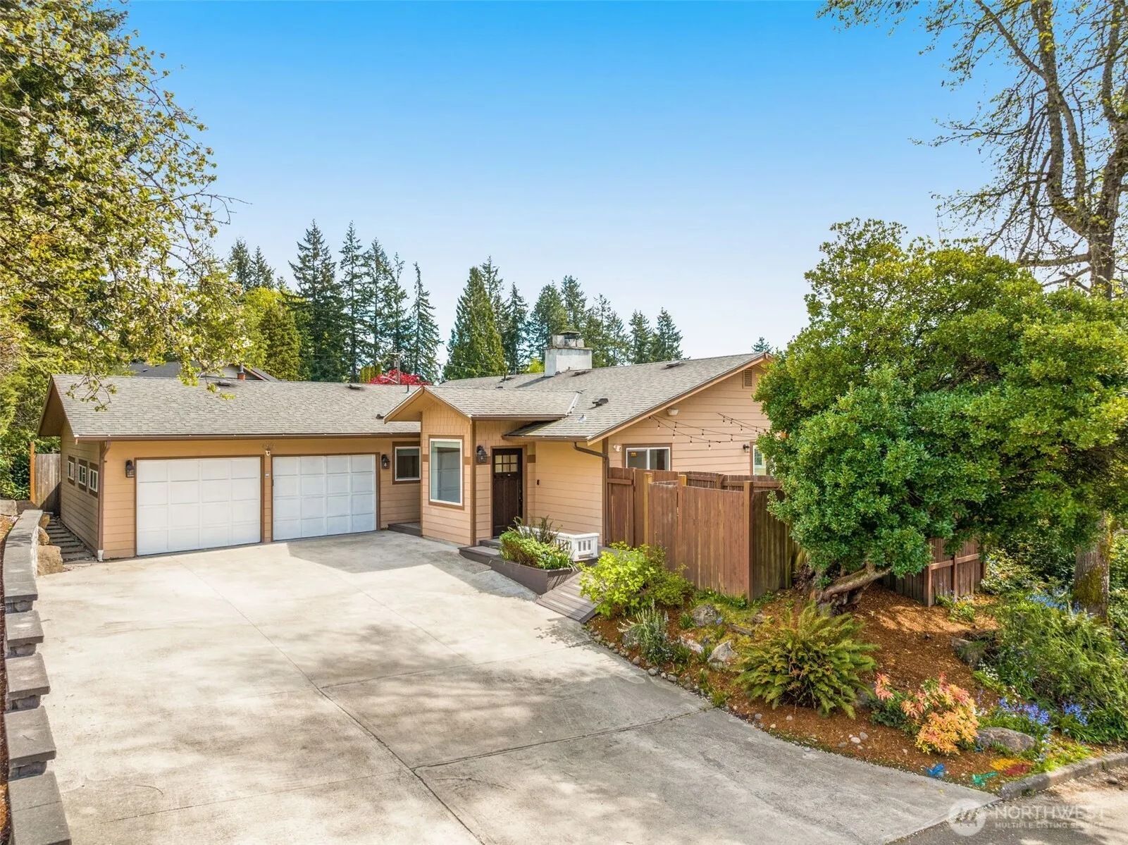 Property photo for 16204 Main Street, Bellevue