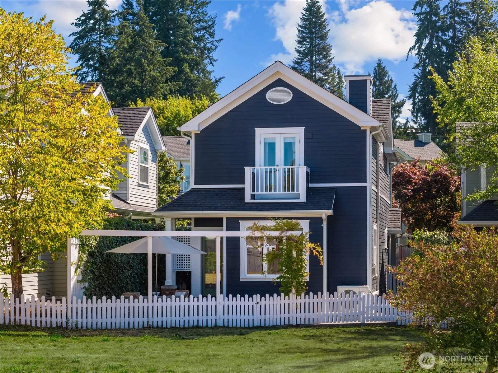 Property photo for 1827 Parade Grounds Avenue Ne, Bainbridge Island