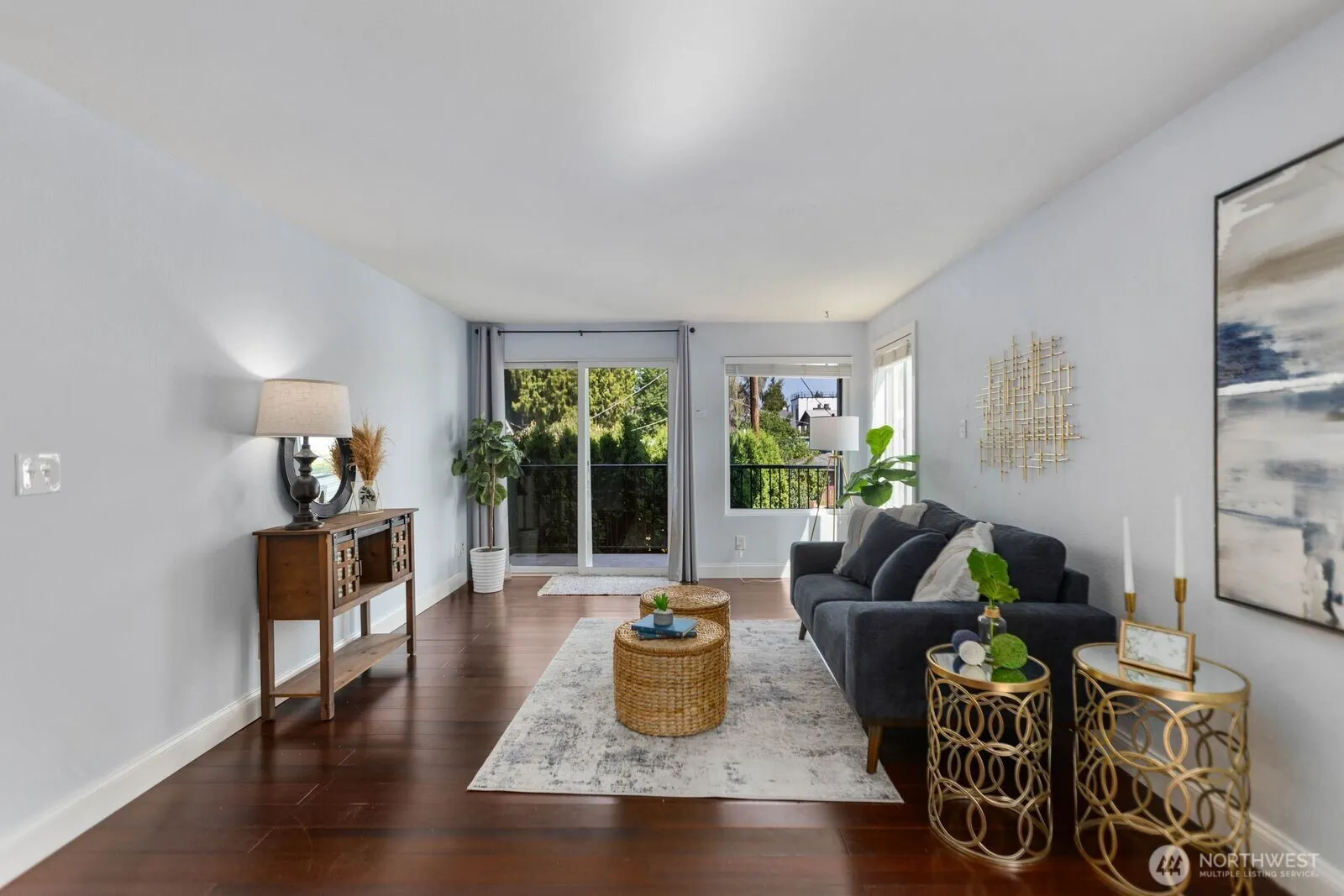 Property photo for 10110 Greenwood Avenue N #204, Seattle photo 2
