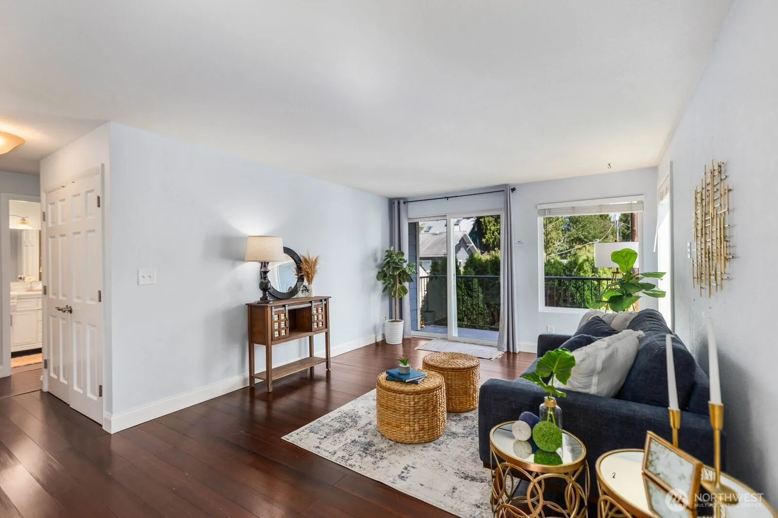 Property photo for 10110 Greenwood Avenue N #204, Seattle photo 3