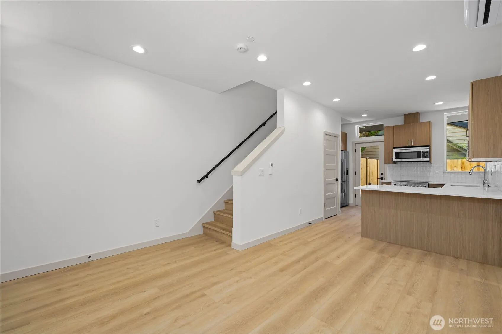 Property photo for 7009 9th Avenue Ne, Seattle photo 5