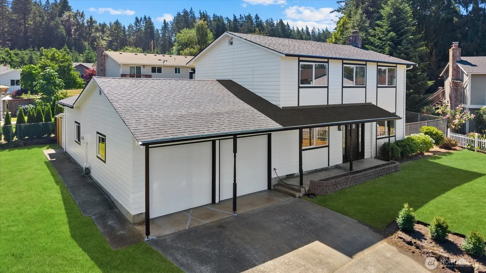 Property photo for 11235 Ne 146th St, Kirkland photo 3