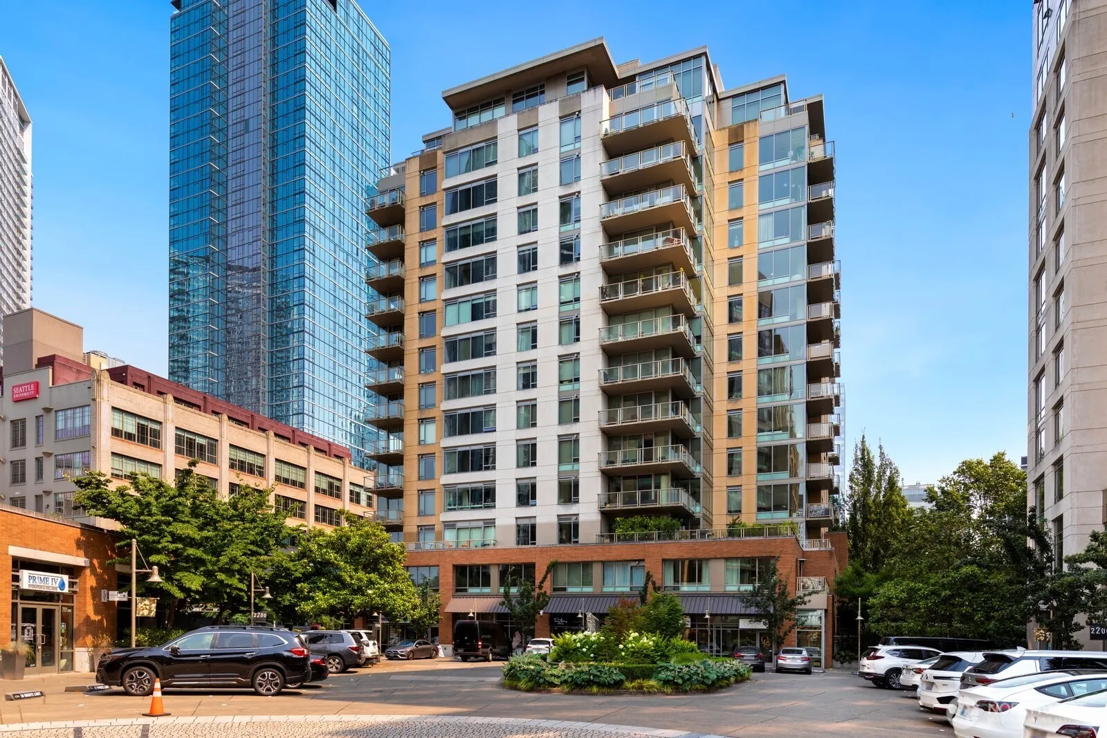 910 Lenora Street #s909