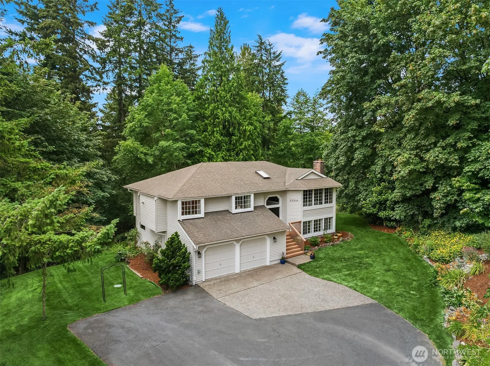 Property photo for 23510 Ne 181st Street, Woodinville photo 2