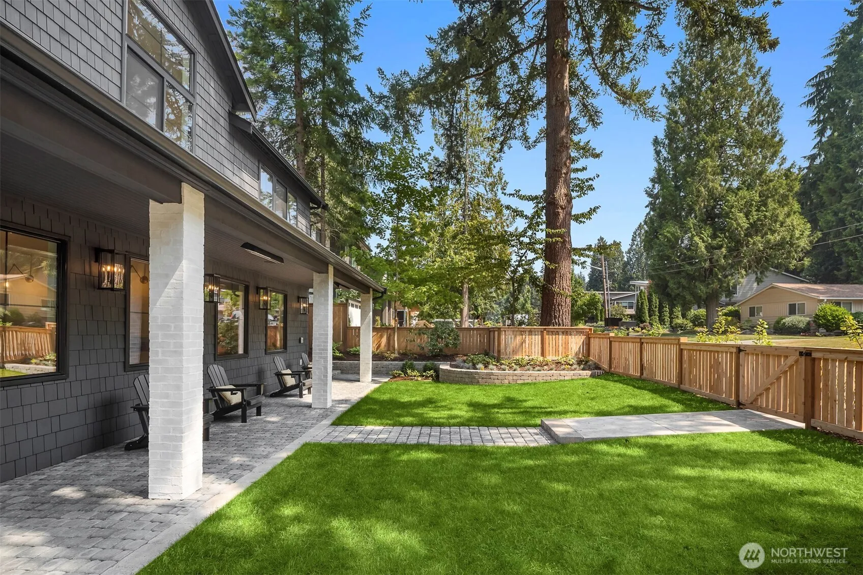 Property photo for 12416 Ne 72nd Street, Kirkland photo 2
