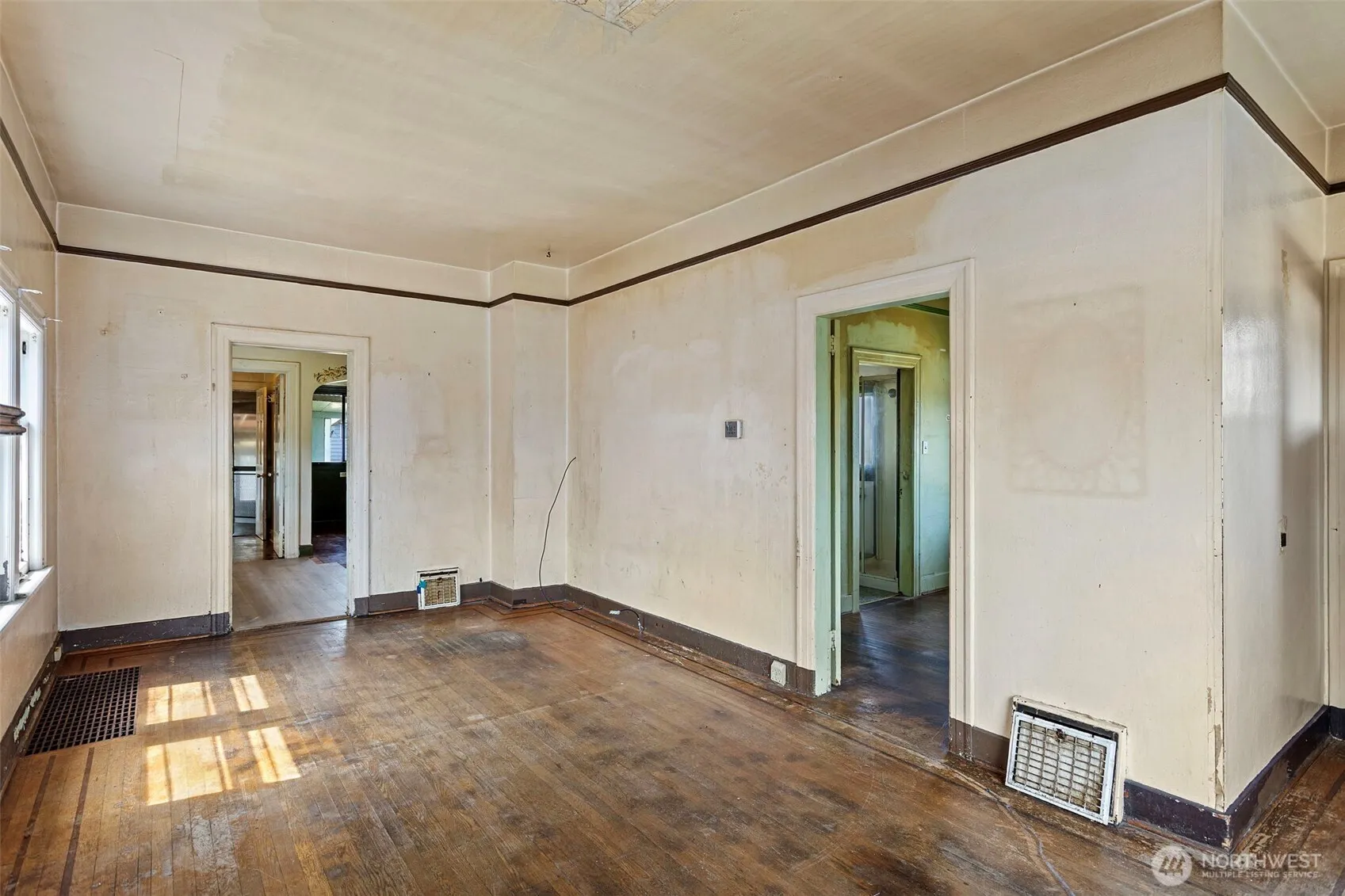 Property photo for 3029 21st Avenue S, Seattle photo 5
