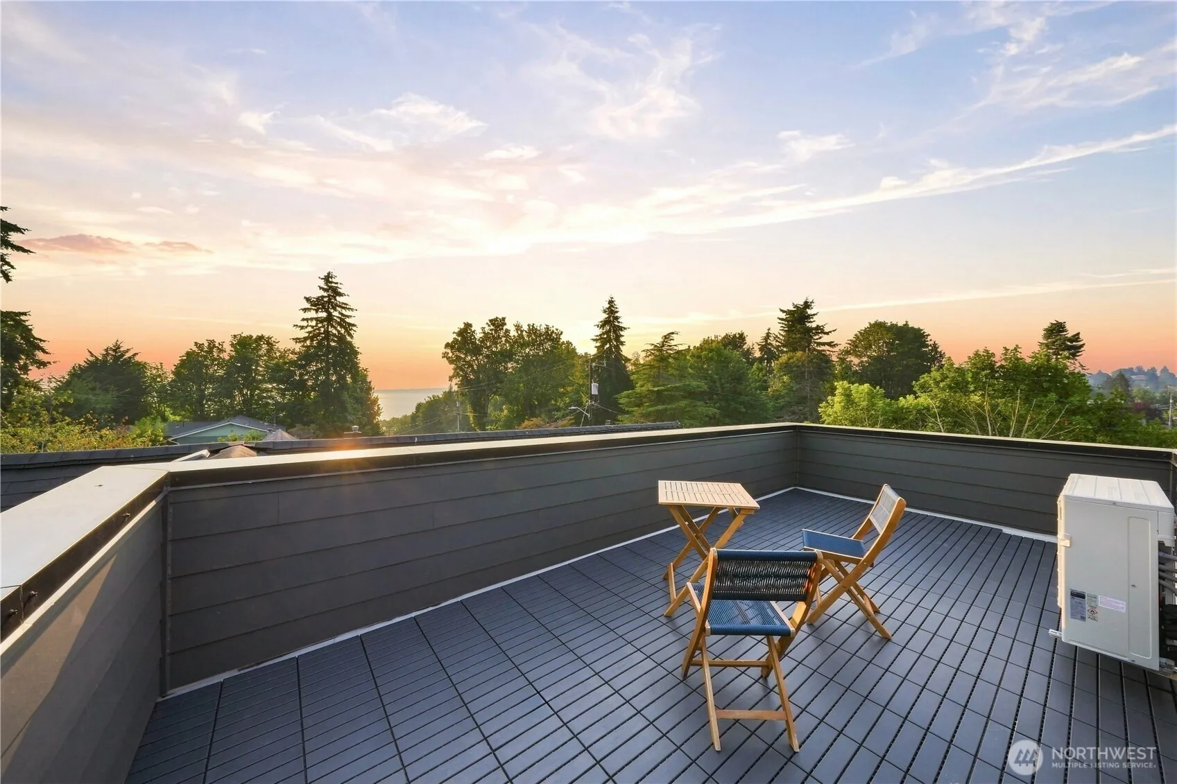Property photo for 5301 49th Avenue Sw, Seattle photo 3