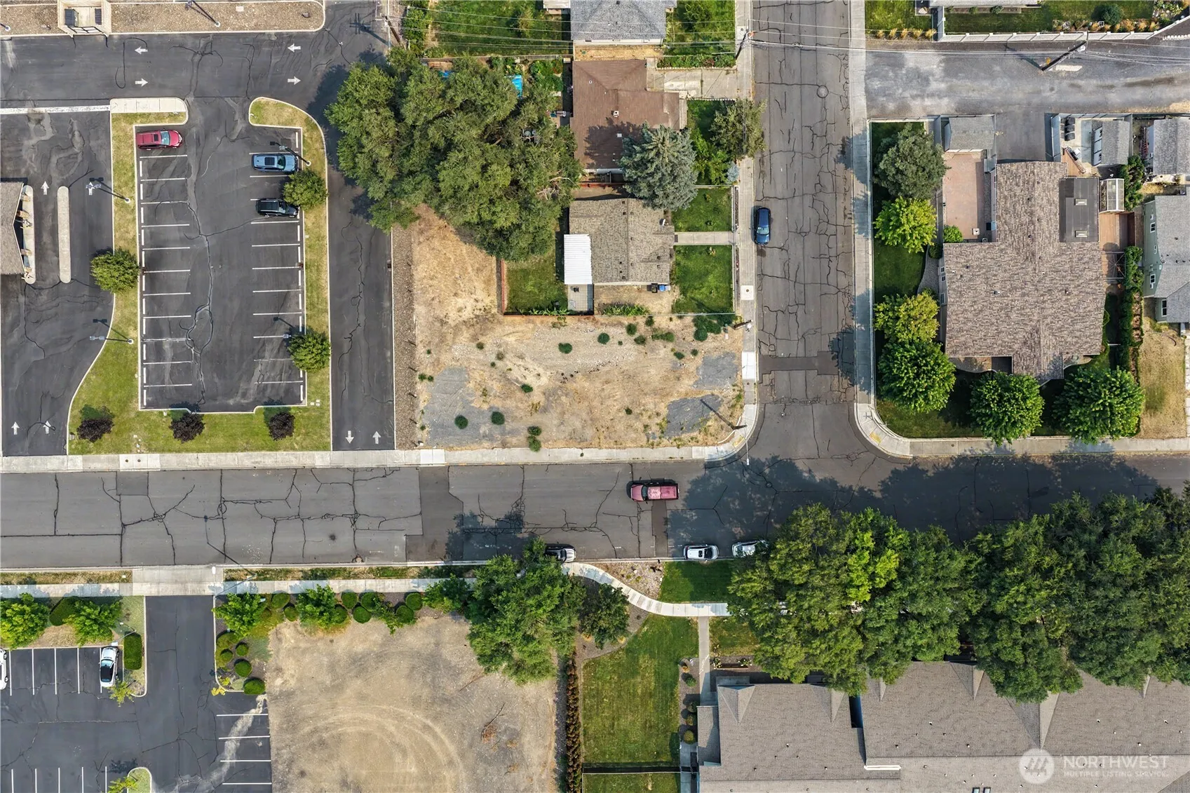 Property photo for 402 E Walnut Avenue, Moses Lake