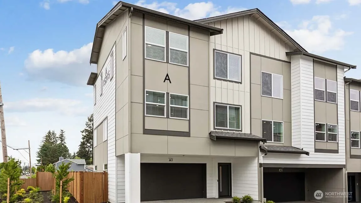 Property photo for 15215 35th Ave W #b5, Lynnwood