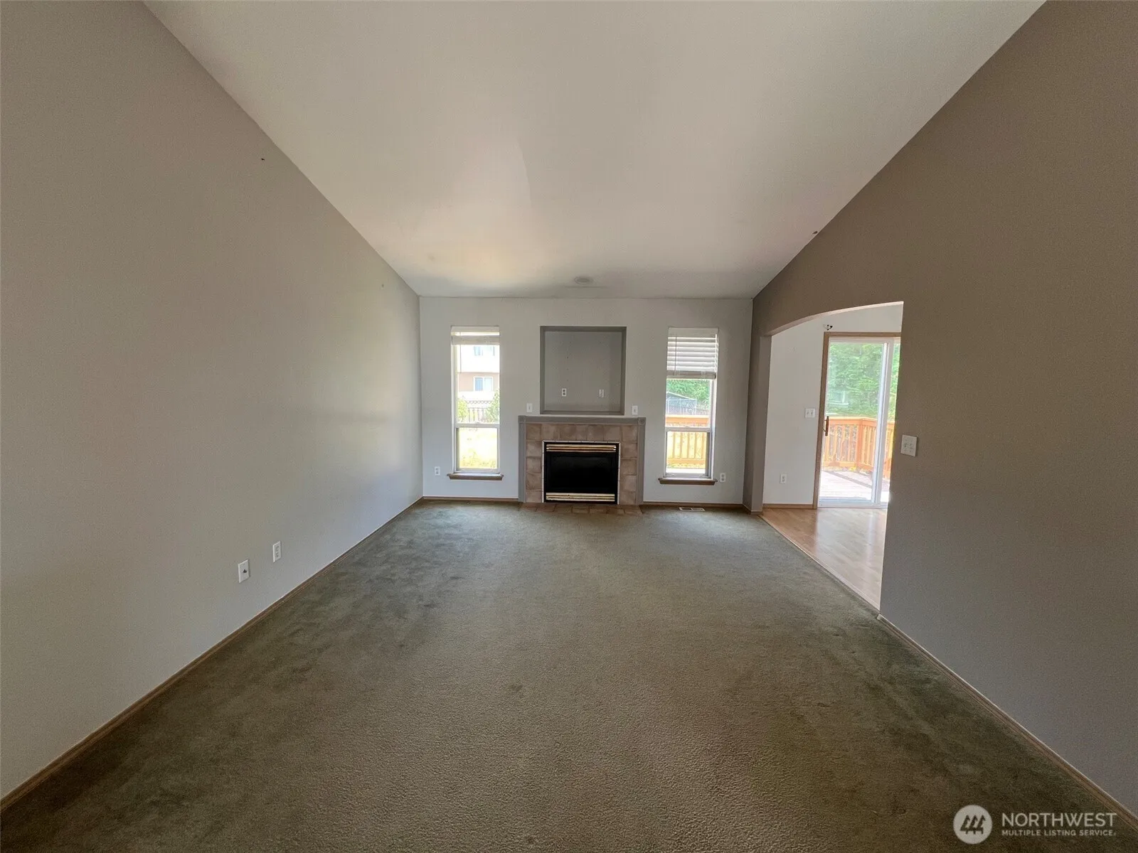 Property photo for 19528 71st Avenue E, Spanaway photo 2
