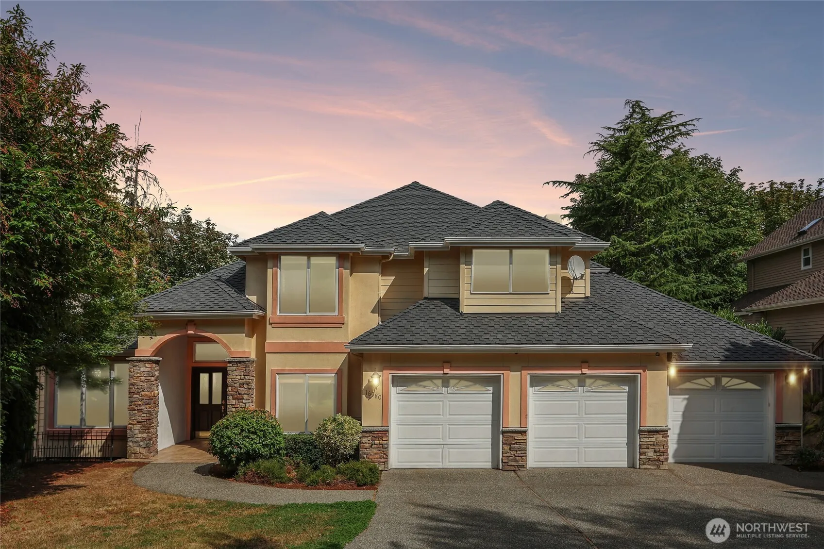 Property photo for 16580 Se 58th Place, Bellevue
