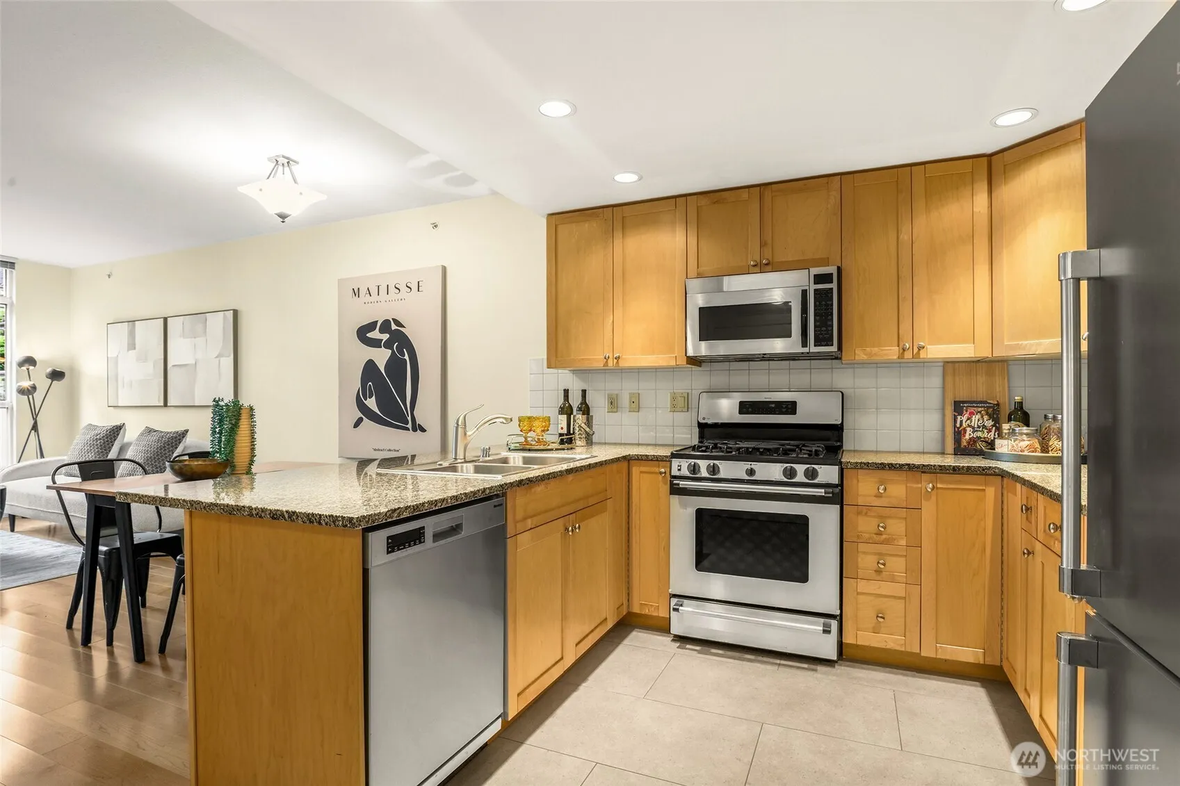 Property photo for 1420 Terry Avenue #304, Seattle photo 3