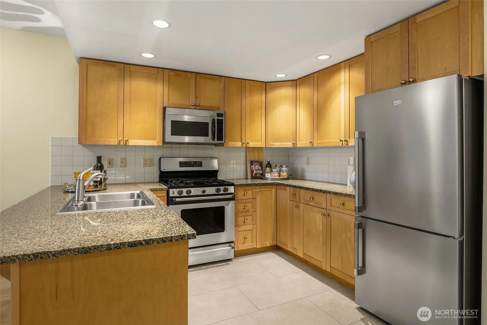 Property photo for 1420 Terry Avenue #304, Seattle photo 4