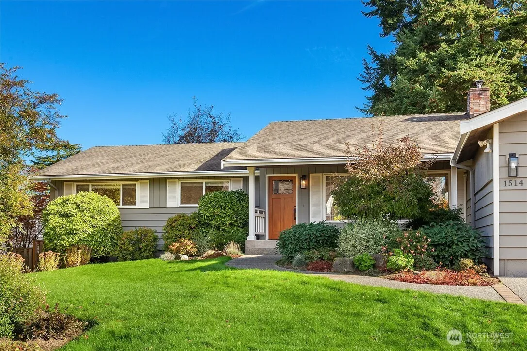 Property photo for 1514 125th Avenue Se, Bellevue photo 2