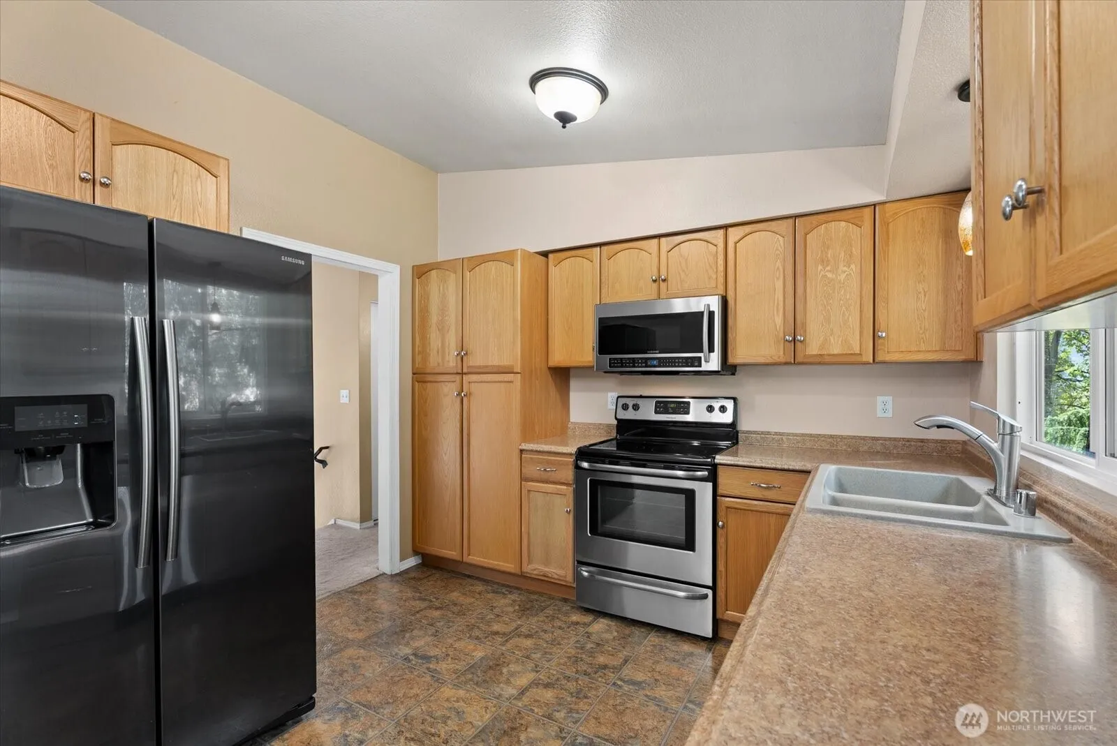 Property photo for 19329 142nd Place Se, Renton photo 4