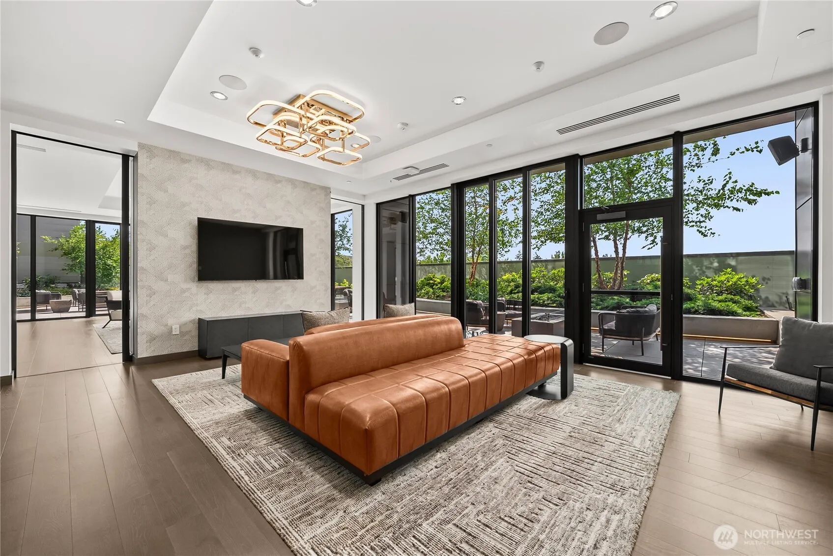 Property photo for 889 Avenue Square Ne #302, Bellevue photo 3