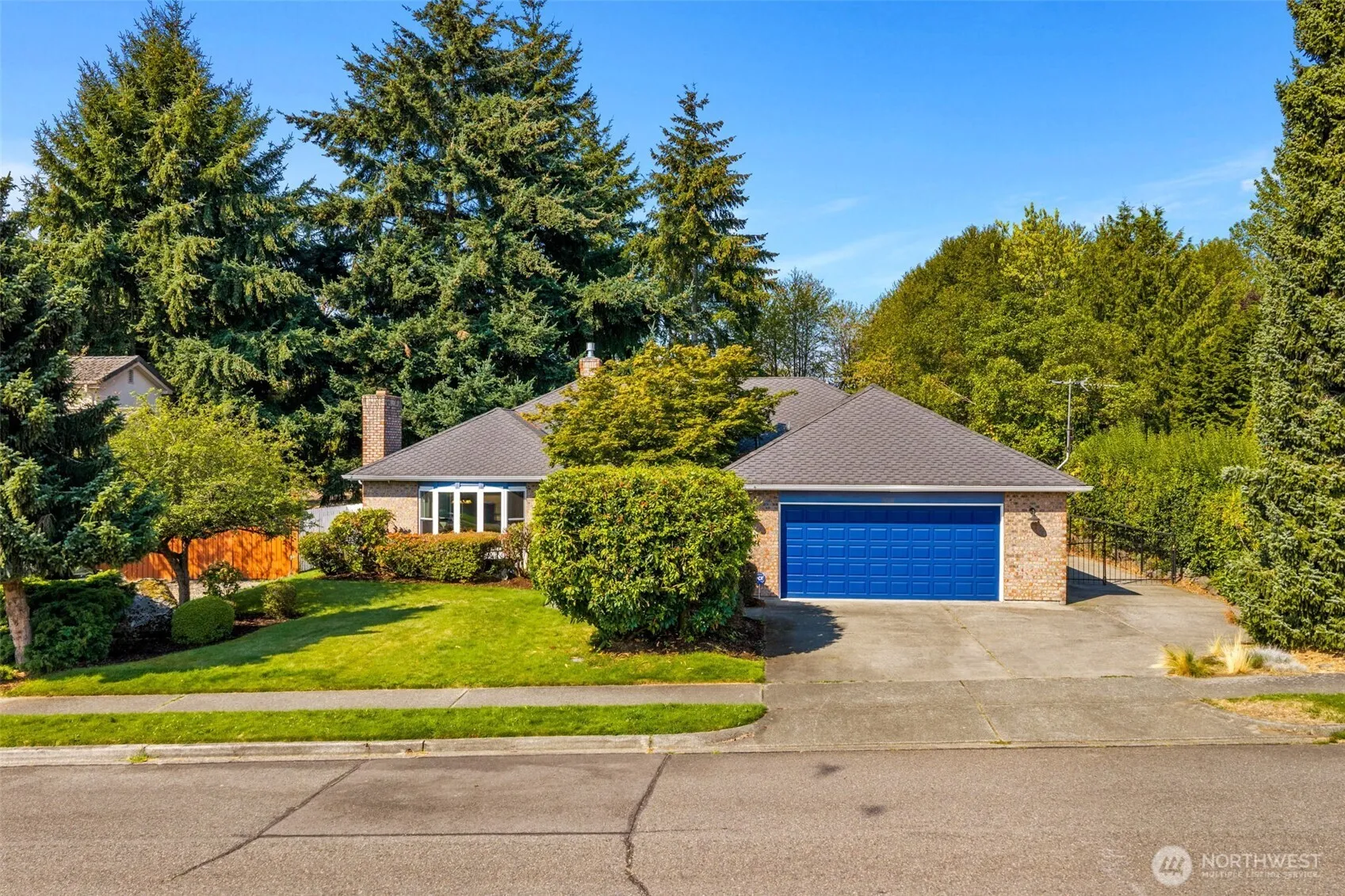 Property photo for 3902 Larchmont Avenue Ne, Tacoma