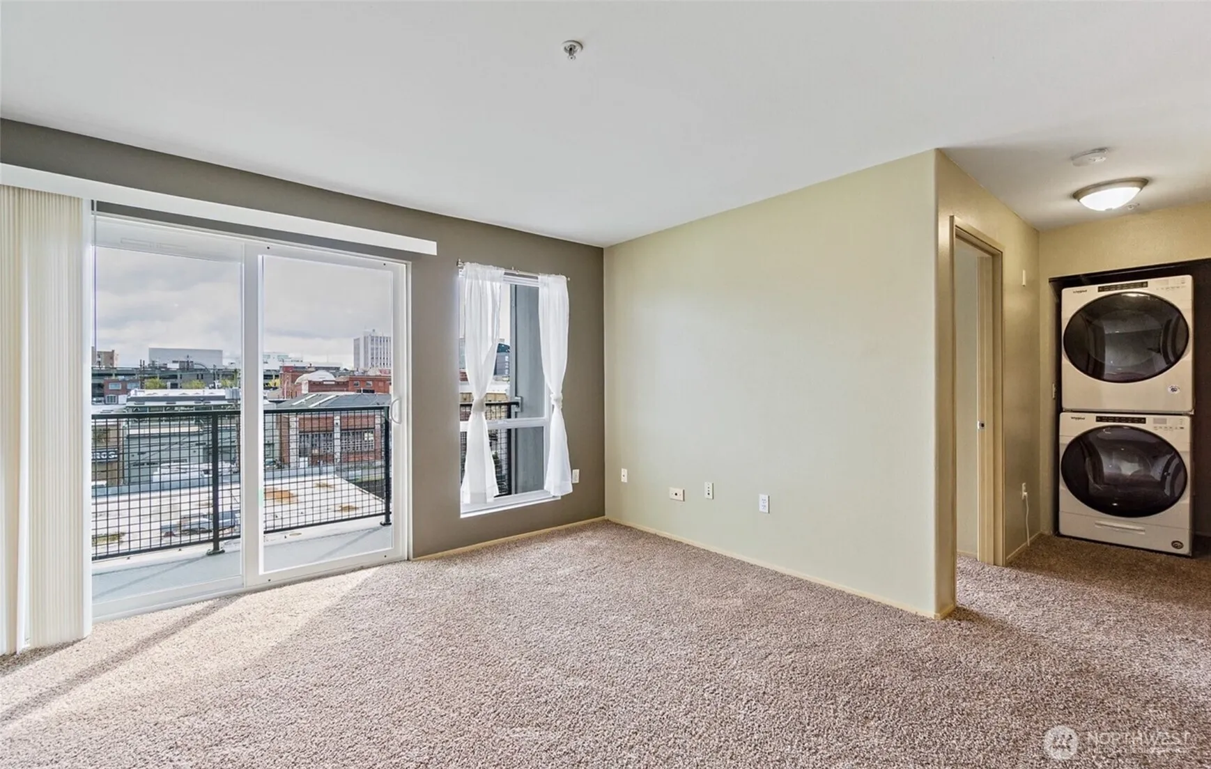Property photo for 2818 Grand Ave #b502, Everett photo 5