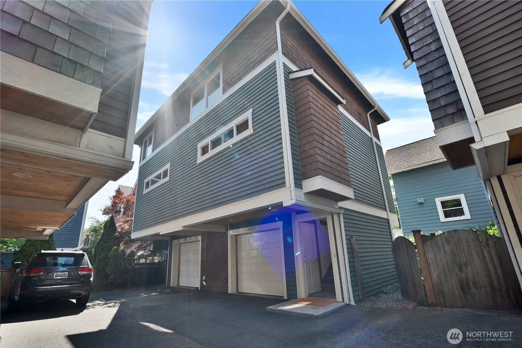 Property photo for 4516 Dayton Avenue N, Seattle photo 2