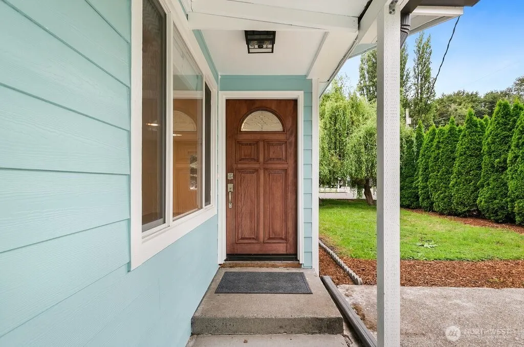 Property photo for 301 O Street Se, Olympia photo 3